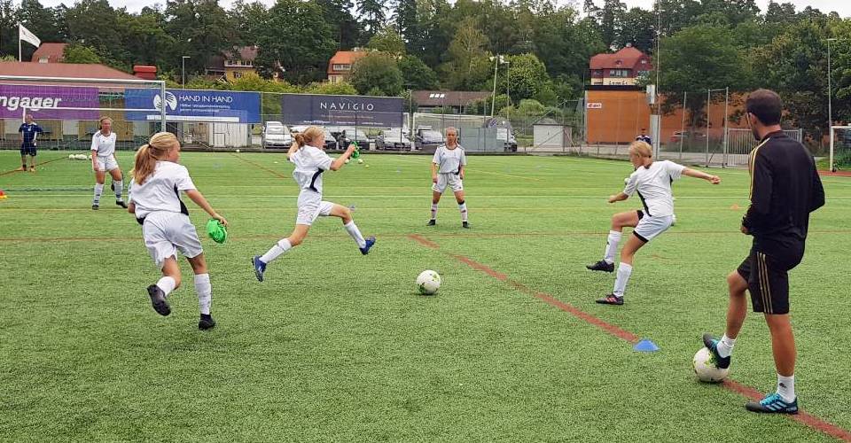 REAL MADRID FOUNDATION CLINCS